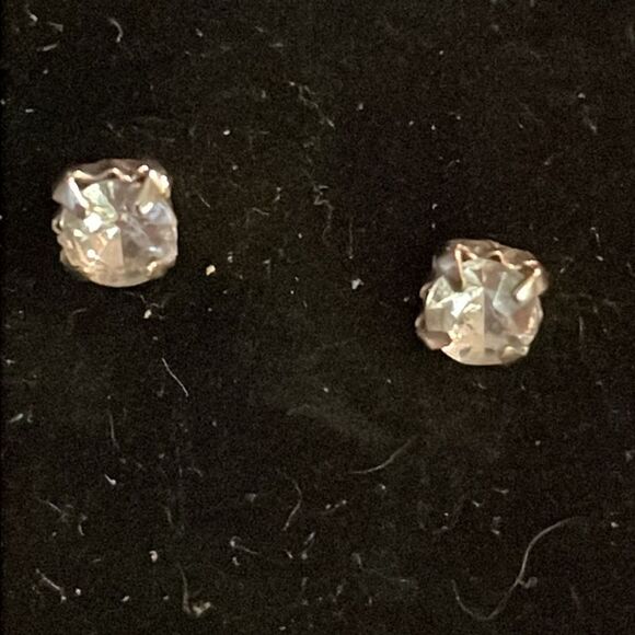 0.5” silver tone dainty solitaire cut cubic zirconia stud earrings - Picture 3 of 11